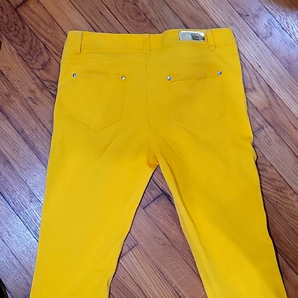 Soho Babe Denim - Picture 5 of 8